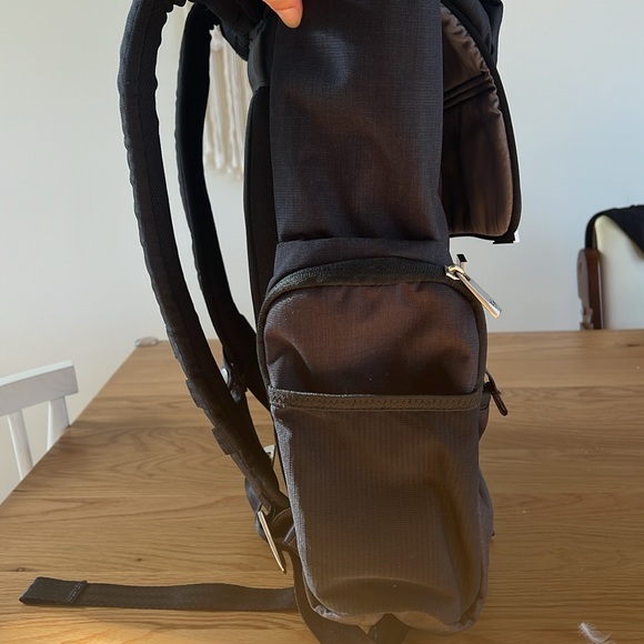 JuJuBe XY Collection Hatch Backpack Dad/Mom Diaper Bag Changing Pad - Carbon - Picture 7 of 10